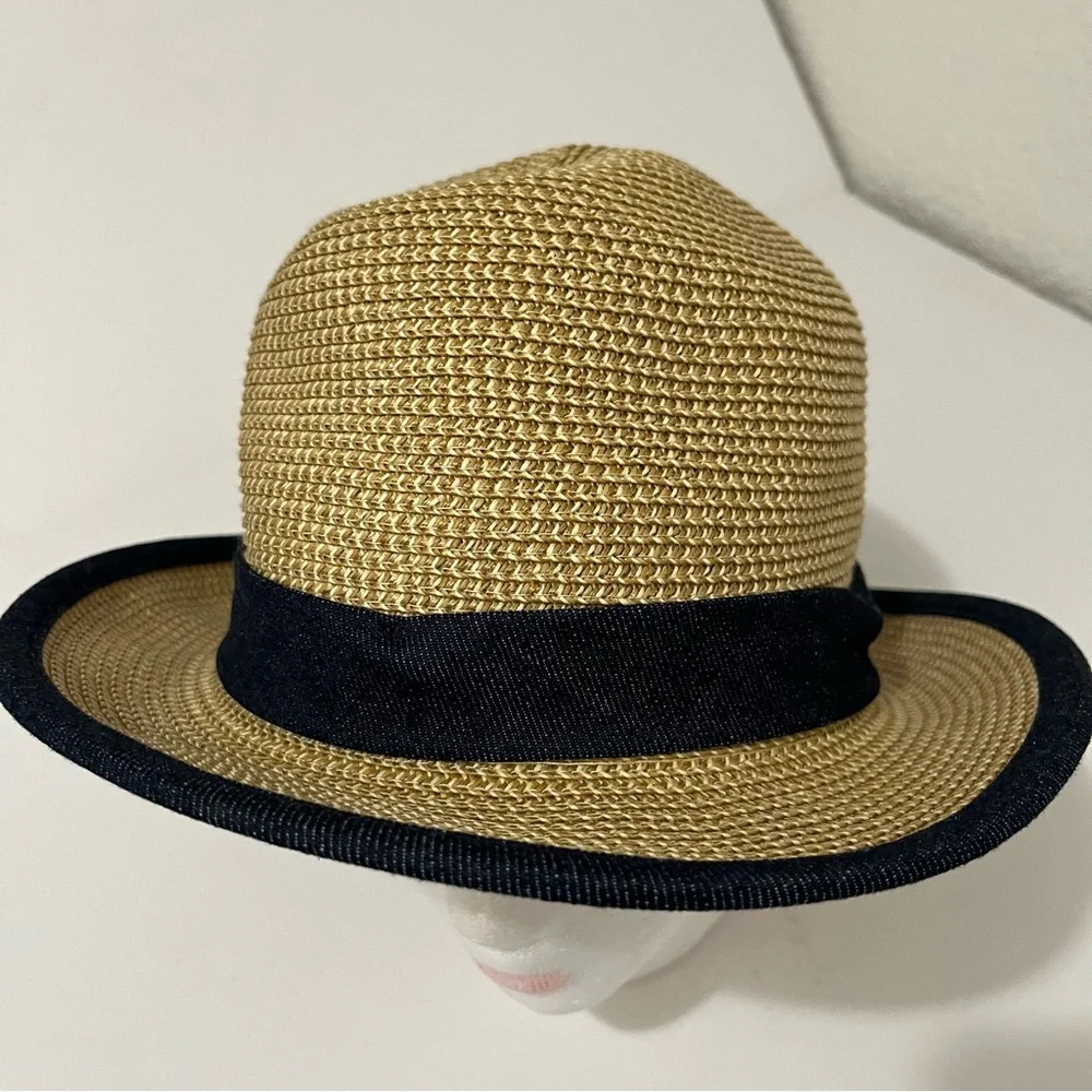 Roamans woven straw
